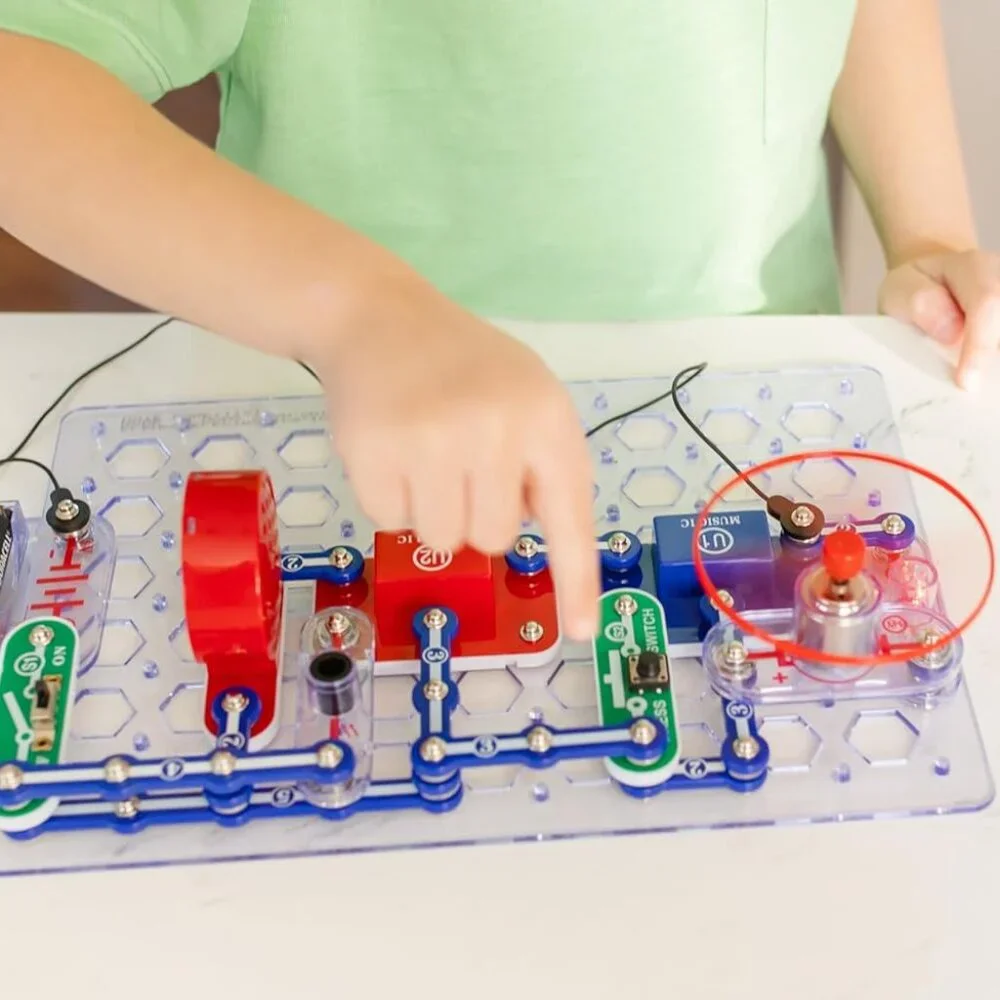 Jr. SC-100 Electronics Exploration Kit, Over 100 Projects, Full Color Project Ma - Picture 7 of 16